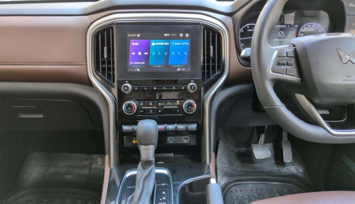 2022 Maruti XL6 ALPHA AT, Petrol, Automatic, 26,398 km, Air Conditioner