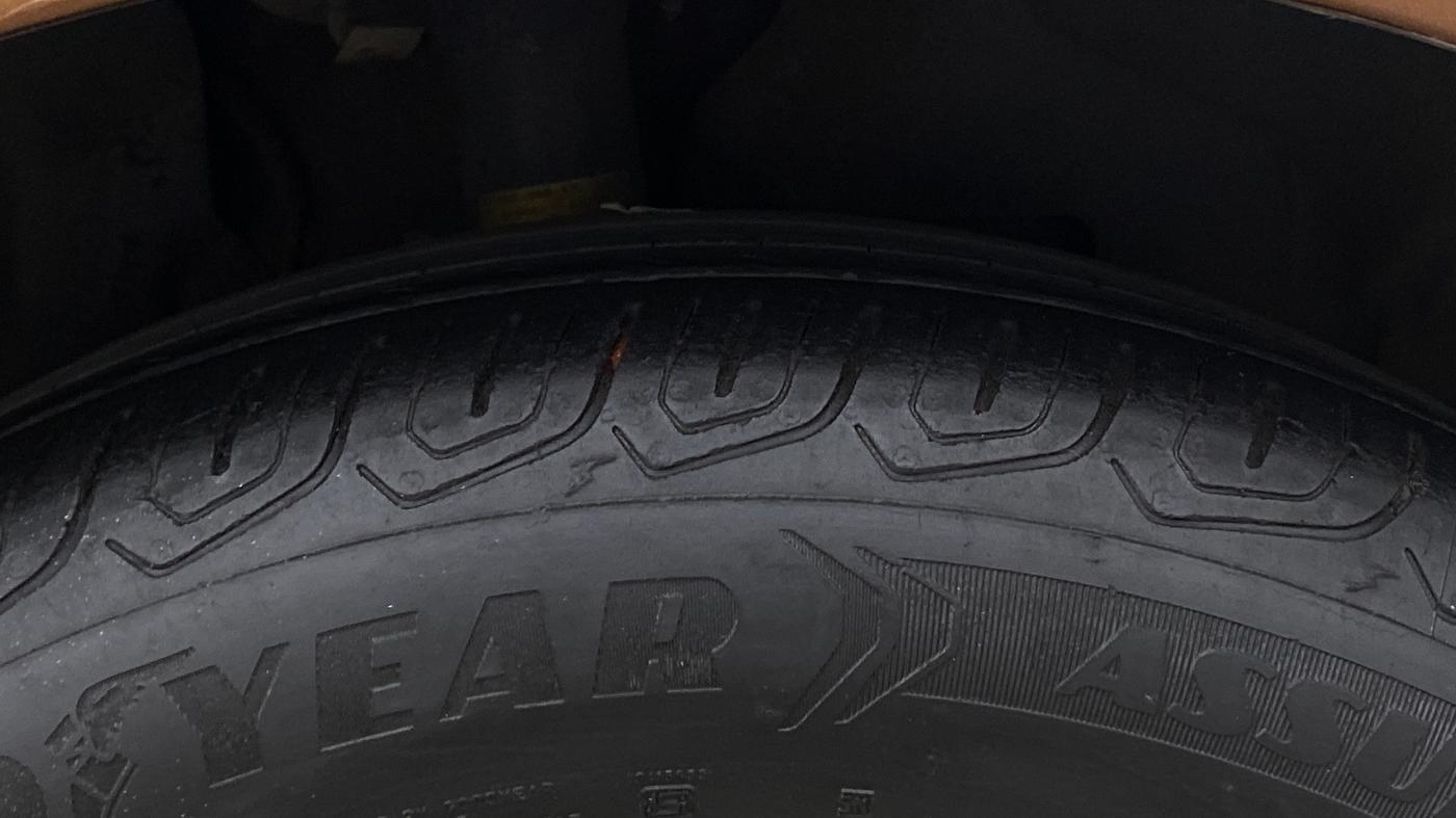 2019 Ford Ecosport TITANIUM 1.5L PETROL, Petrol, Manual, 69,590 km, Right Front Tyre Tread