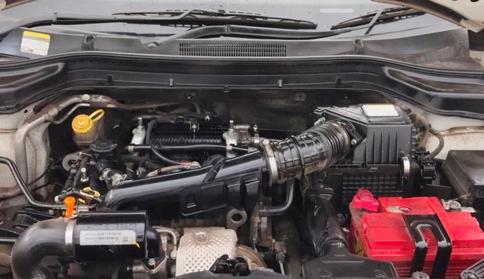 2021 Mahindra XUV300 W4 1.2 PETROL, Petrol, Manual, 40,775 km, Engine View