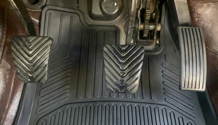 2014 Hyundai Verna FLUIDIC 1.6 CRDI SX, Diesel, Manual, 97,400 km, Pedals