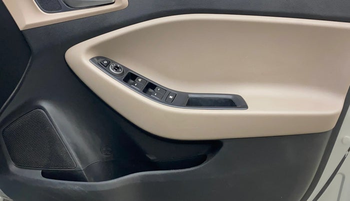 2019 Hyundai Elite i20 ASTA 1.2 (O), Petrol, Manual, 90,928 km, Driver Side Door Panels Control