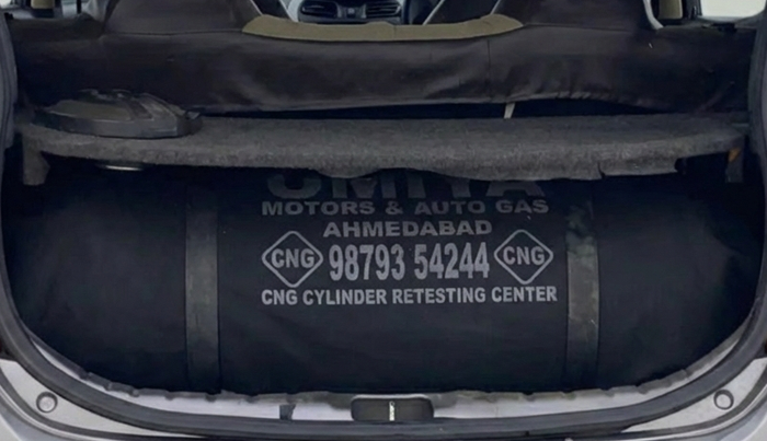 2014 Hyundai Eon ERA +, CNG, Manual, 1,13,374 km, Boot Inside