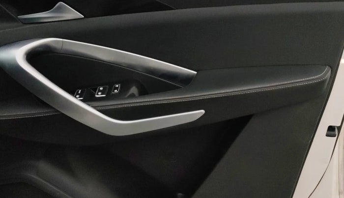 2019 MG HECTOR SHARP 1.5 DCT PETROL, Petrol, Automatic, 69,033 km, Driver Side Door Panels Control