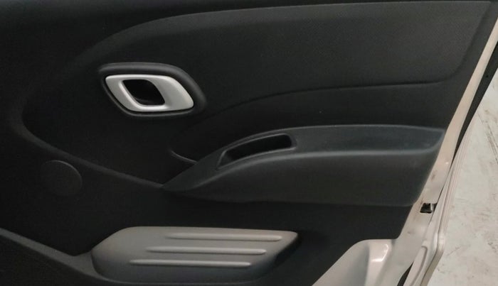 2018 Datsun Redi Go T (O), Petrol, Manual, 97,153 km, Driver Side Door Panels Control