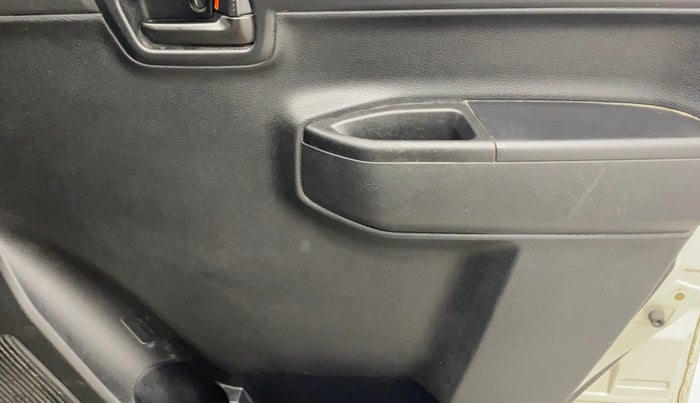 2021 Maruti S PRESSO VXI PLUS AMT, Petrol, Automatic, 36,176 km, Driver Side Door Panels Control