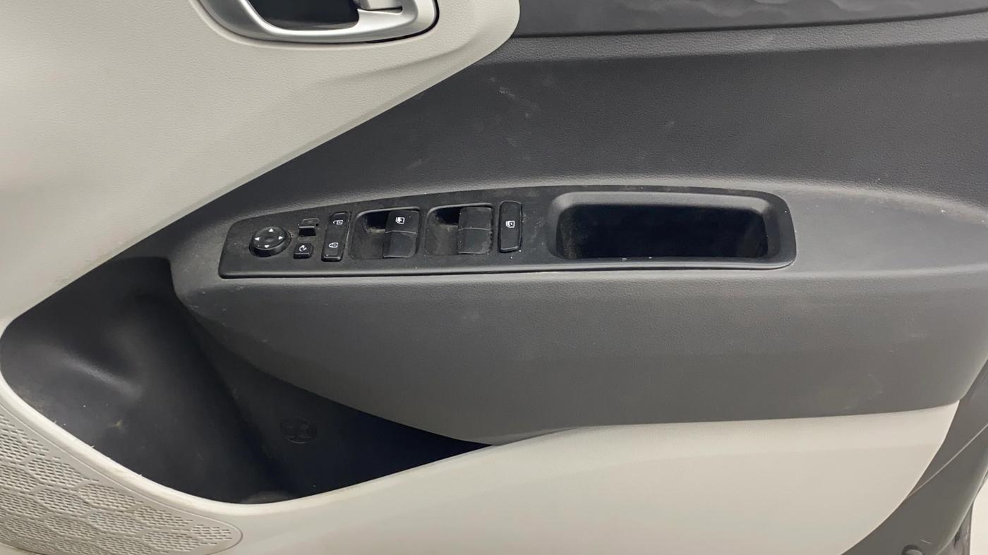 2023 Hyundai GRAND I10 NIOS SPORTZ 1.2 KAPPA VTVT, Petrol, Manual, 39,373 km, Driver Side Door Panels Control