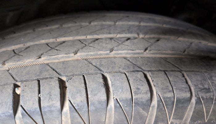 2020 KIA SONET GTX PLUS 1.5, Diesel, Manual, 34,389 km, Left Front Tyre Tread