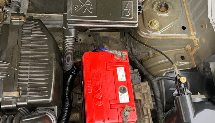 2017 Renault Kwid CLIMBER 1.0 AMT, Petrol, Automatic, 33,884 km, Engine View - Left