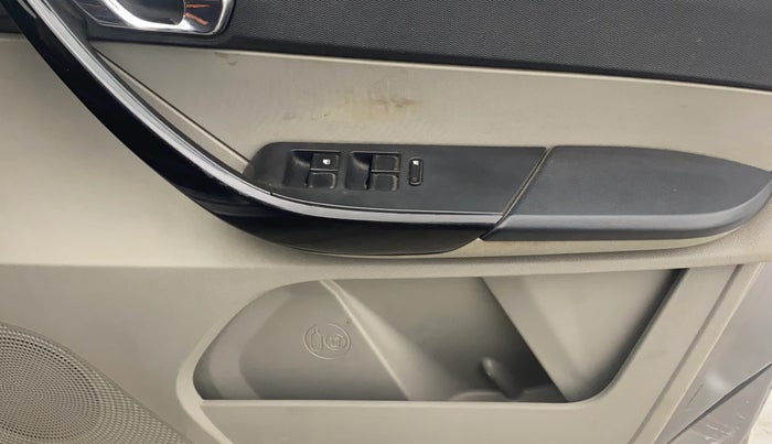 2018 Tata Tiago XZA PETROL, Petrol, Automatic, 62,913 km, Driver Side Door Panels Control