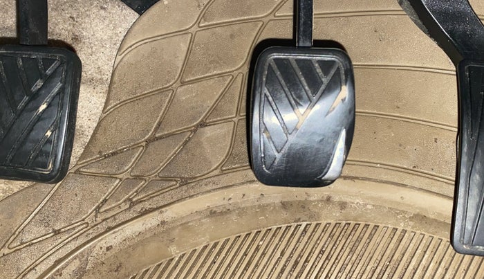 2015 Maruti Swift Dzire VDI, Diesel, Manual, 1,08,479 km, Pedals