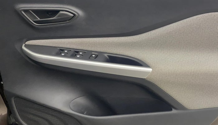 2024 Nissan MAGNITE  XE AMT EZ Shift, Petrol, Automatic, 15,857 km, Driver Side Door Panels Control