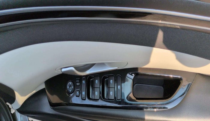 2022 Hyundai Tucson SIGNATURE 2.0 AT PETROL, Petrol, Automatic, 17,916 km, Driver Side Door Panels Control