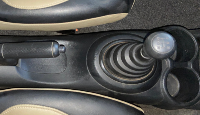 2013 Honda Amaze 1.5L I-DTEC EX, Diesel, Manual, 59,022 km, Gear Lever