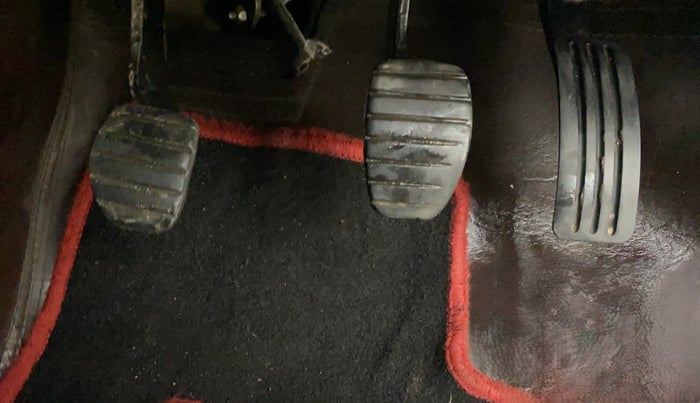 2018 Renault Duster RXE PETROL, Petrol, Manual, 77,522 km, Pedals