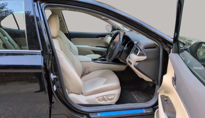 2024 Toyota Camry HYBRID, Hybrid, Automatic, 5,399 km, Right Side Front Door Cabin