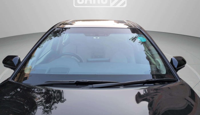 2024 Toyota Camry HYBRID, Hybrid, Automatic, 5,399 km, Front Windshield