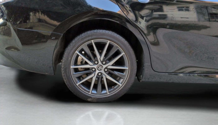 2024 Toyota Camry HYBRID, Hybrid, Automatic, 5,399 km, Right Rear Wheel