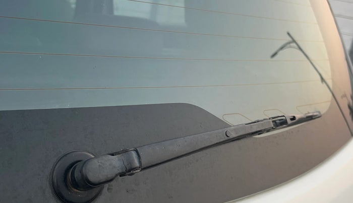 2015 Ford Ecosport TITANIUM 1.5L PETROL, Petrol, Manual, 1,01,340 km, Rear Wiper