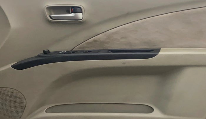 2016 Maruti Celerio ZXI AMT, Petrol, Automatic, 92,909 km, Driver Side Door Panels Control