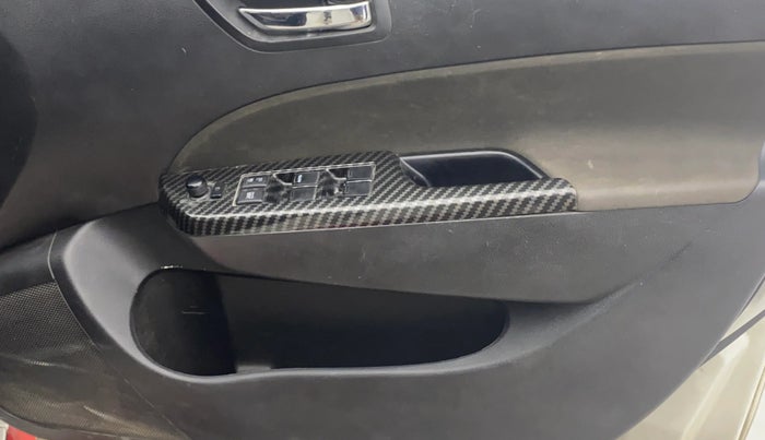 2016 Maruti Swift VXI, Petrol, Manual, 41,596 km, Driver Side Door Panels Control