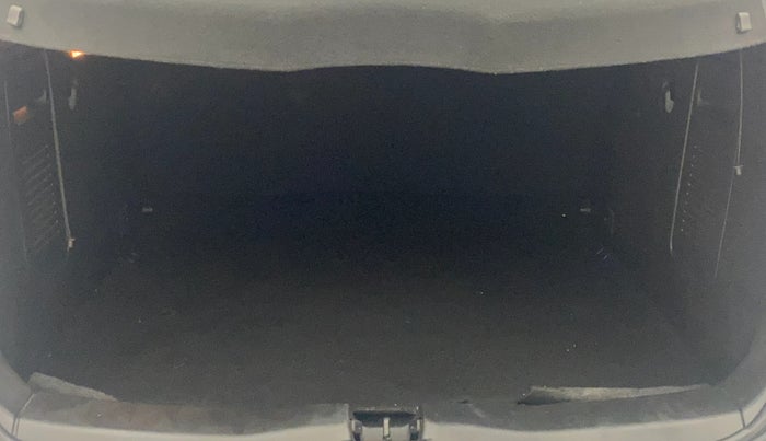 2021 Nissan Kicks XV PREMIUM TURBO 1.3 CVT, Petrol, Automatic, 39,115 km, Boot Inside