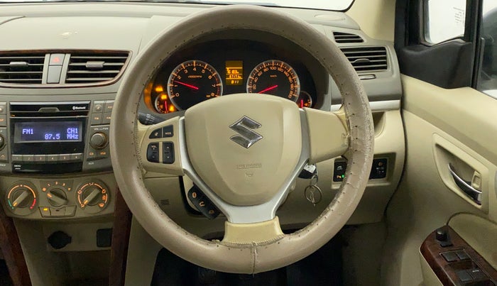 2015 Maruti Ertiga VXI CNG, CNG, Manual, 67,230 km, Steering Wheel Close Up