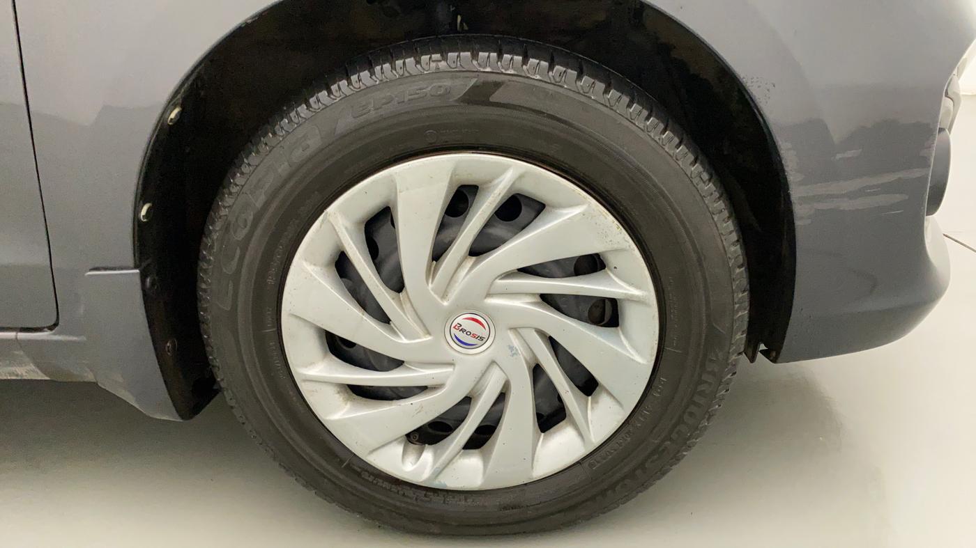 2015 Maruti Ertiga VXI CNG, CNG, Manual, 67,230 km, Right Front Wheel