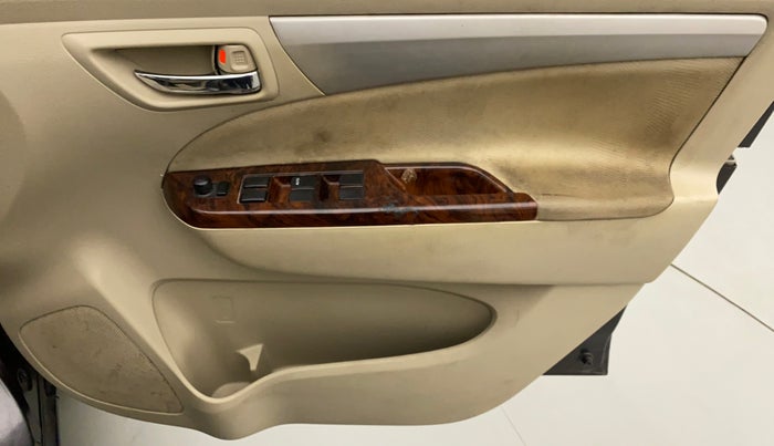 2015 Maruti Ertiga VXI CNG, CNG, Manual, 67,230 km, Driver Side Door Panels Control