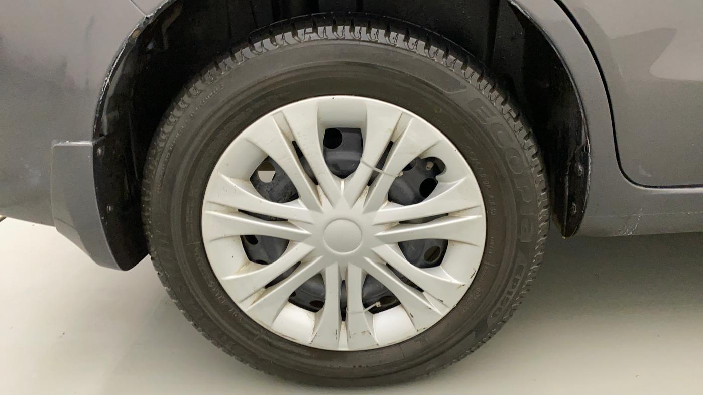 2015 Maruti Ertiga VXI CNG, CNG, Manual, 67,230 km, Right Rear Wheel