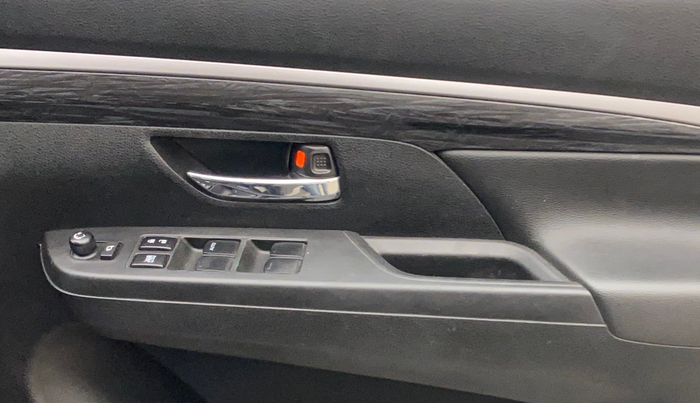 2022 Maruti XL6 ALPHA MT, Petrol, Manual, 62,851 km, Driver Side Door Panels Control