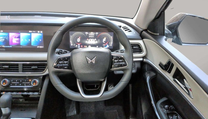 2024 Mahindra XUV700 AX 7 LUXURY D AT 7 STR, Diesel, Automatic, 20,913 km, Steering Wheel Close Up
