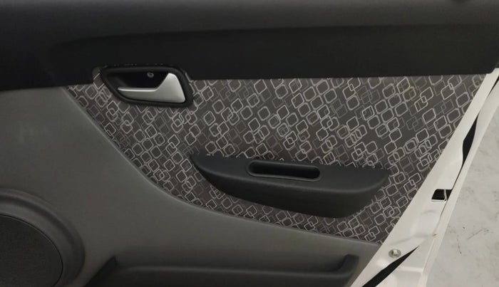 2017 Maruti Alto 800 LXI, Petrol, Manual, 2,373 km, Driver Side Door Panels Control