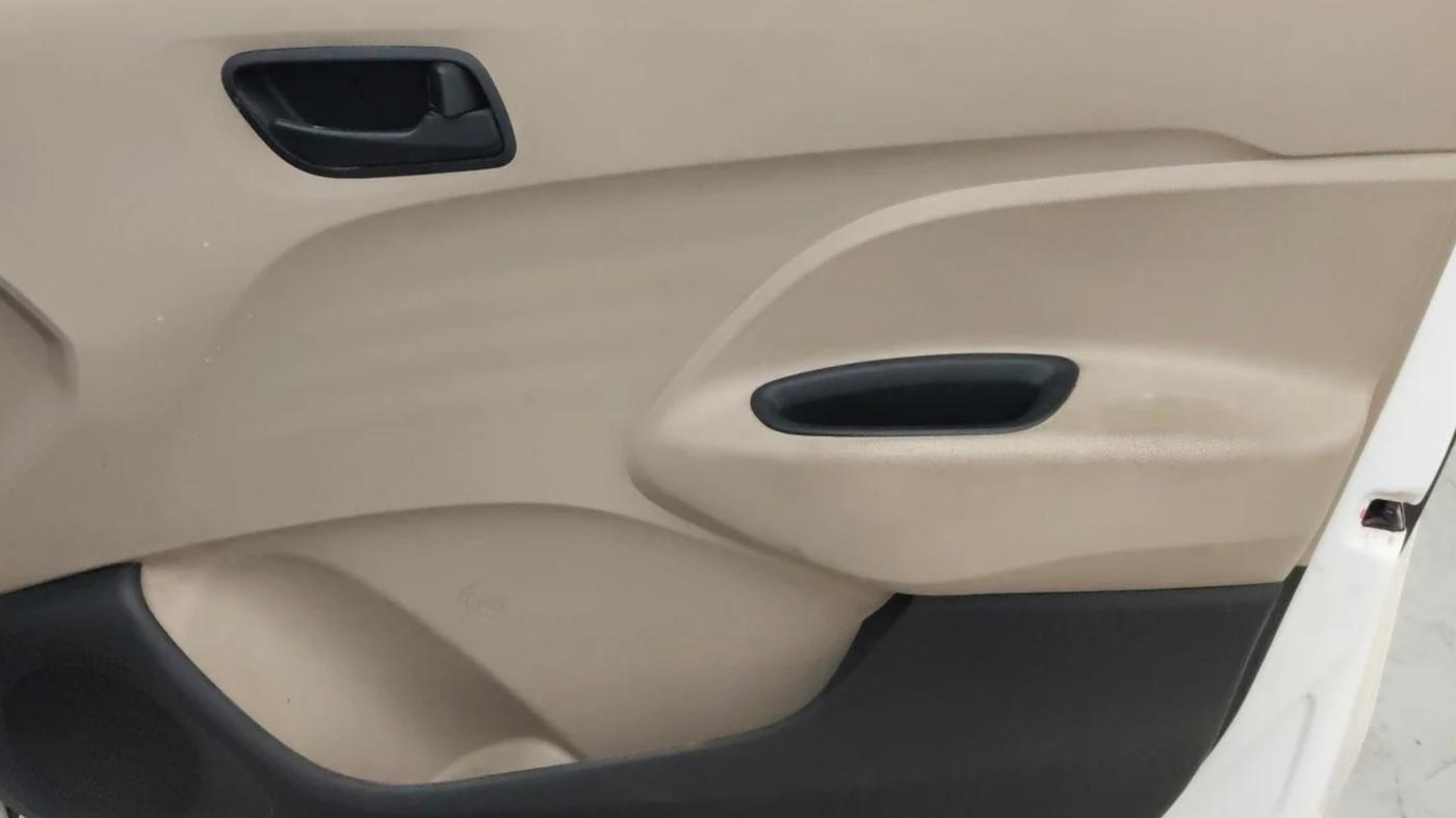 2022 Hyundai NEW SANTRO SPORTZ EXECUTIVE MT CNG, CNG, Manual, 61,834 km, Driver Side Door Panels Control