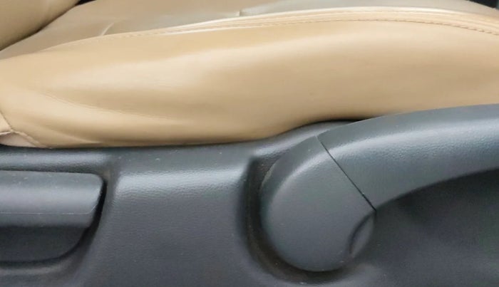 2015 Honda City 1.5L I-VTEC V MT, CNG, Manual, 90,156 km, Driver Side Adjustment Panel