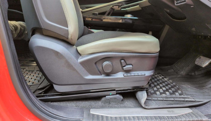 2025 Mahindra BE 6e Pack Three, Electric, Automatic, 3,651 km, Driver Side Adjustment Panel