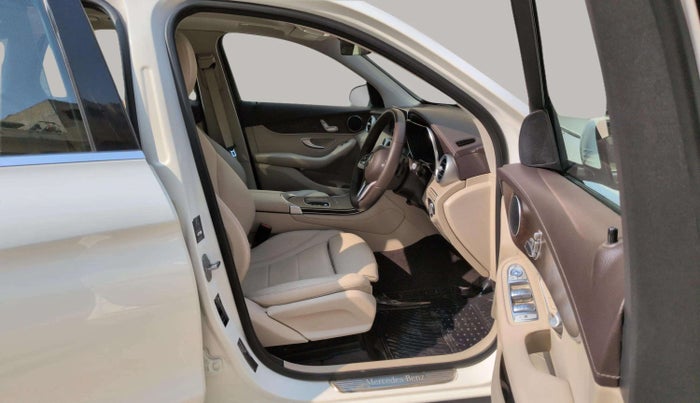 2021 Mercedes Benz GLC CLASS 200 Progressive, Petrol, Automatic, 27,513 km, Right Side Front Door Cabin