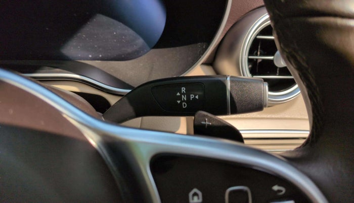 2021 Mercedes Benz GLC CLASS 200 Progressive, Petrol, Automatic, 27,513 km, Gear Lever