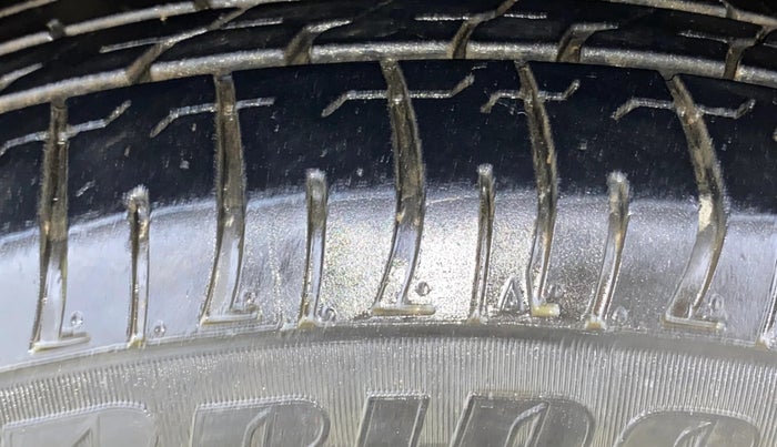 2021 KIA SELTOS HTK PLUS AT 1.5 DIESEL, Diesel, Automatic, 74,425 km, Right Front Tyre Tread