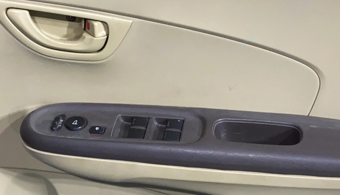 2013 Honda Brio S MT, Petrol, Manual, 67,018 km, Driver Side Door Panels Control