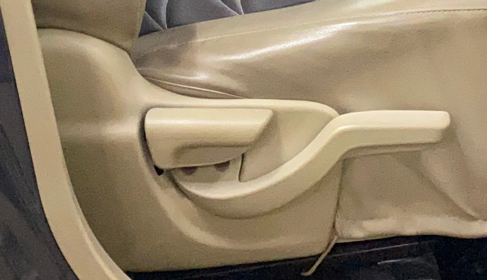 2015 Honda Amaze 1.2L I-VTEC S, Petrol, Manual, 6,293 km, Driver Side Adjustment Panel