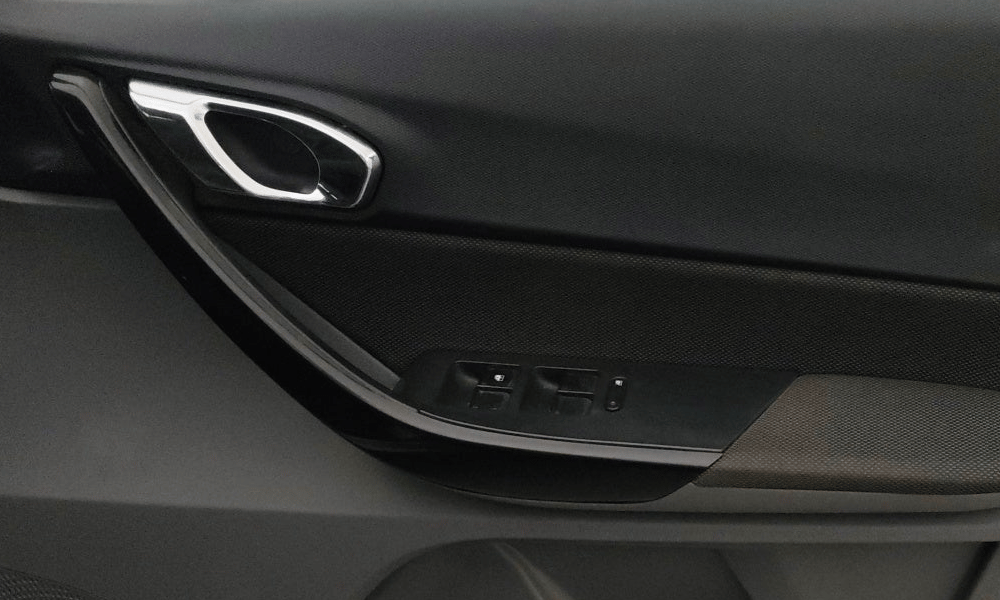 2019 Tata TIGOR XZA PLUS PETROL, CNG, Automatic, 49,058 km, Driver Side Door Panels Control