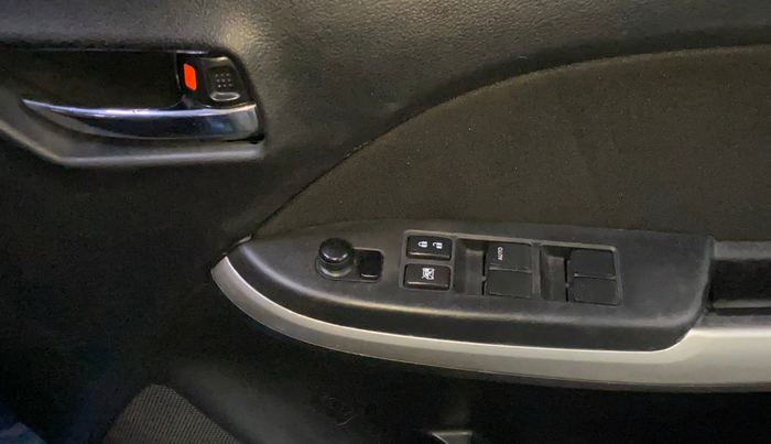 2016 Maruti Baleno DELTA PETROL 1.2, Petrol, Manual, 58,436 km, Driver Side Door Panels Control