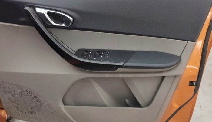 2018 Tata Tiago XZA PETROL, Petrol, Automatic, 1,45,004 km, Driver Side Door Panels Control