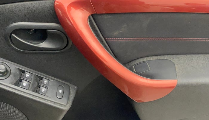 2017 Renault Duster RXS CVT, Petrol, Automatic, 68,204 km, Driver Side Door Panels Control