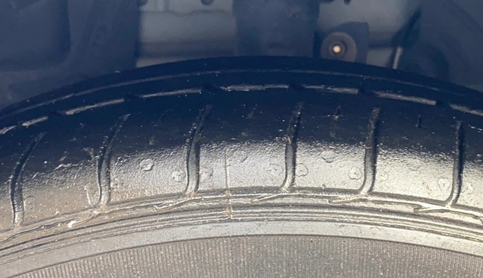 2019 Ford FREESTYLE TITANIUM PLUS 1.2 PETROL, Petrol, Manual, 27,488 km, Left Front Tyre Tread