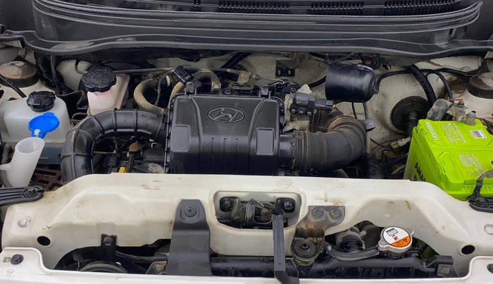 2017 Hyundai Eon ERA +, Petrol, Manual, 25,201 km, Engine View