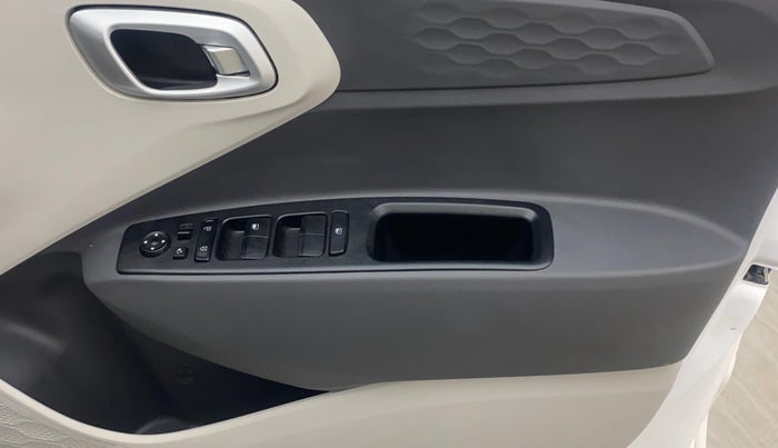 2024 Hyundai AURA SX PLUS 1.2 AMT, Petrol, Automatic, 12,164 km, Driver Side Door Panels Control