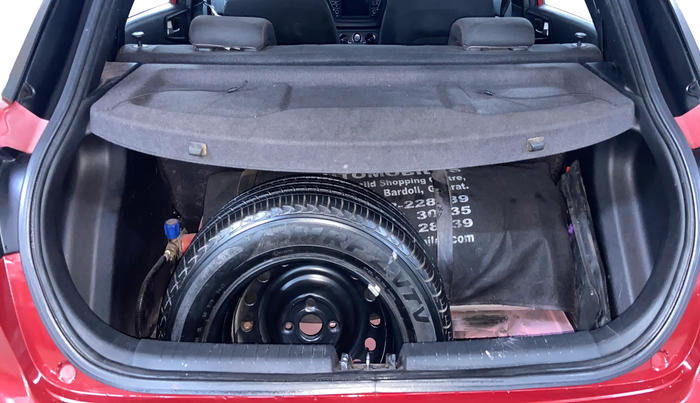 2019 Hyundai Elite i20 SPORTZ PLUS 1.2 DUAL TONE, CNG, Manual, 1,11,991 km, Boot Inside