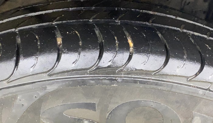 2020 KIA SELTOS HTK PLUS 1.5 DIESEL, Diesel, Manual, 1,47,705 km, Right Rear Tyre Tread