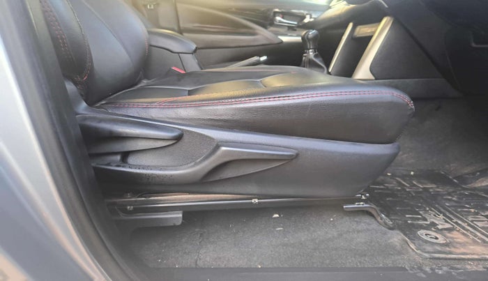 2020 Toyota Innova Crysta 2.4 VX 7 STR, Diesel, Manual, 74,069 km, Driver Side Adjustment Panel